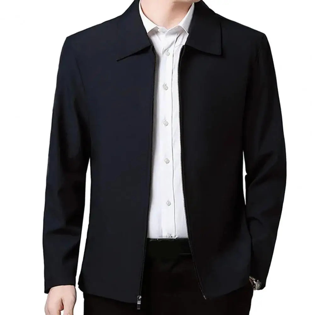 Chaqueta elegante para hombre de mediana edad con solapa y bolsillos con cierre de cremallera para negocios formales o ropa informal en primavera y otoño.