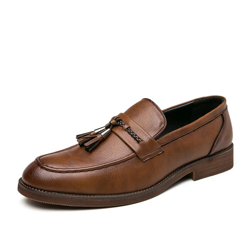 Pointed casual moccasins for men fringed slip-on men's shoes Beef soles bean boat shoes Fashion hair stylist fashion shoes
