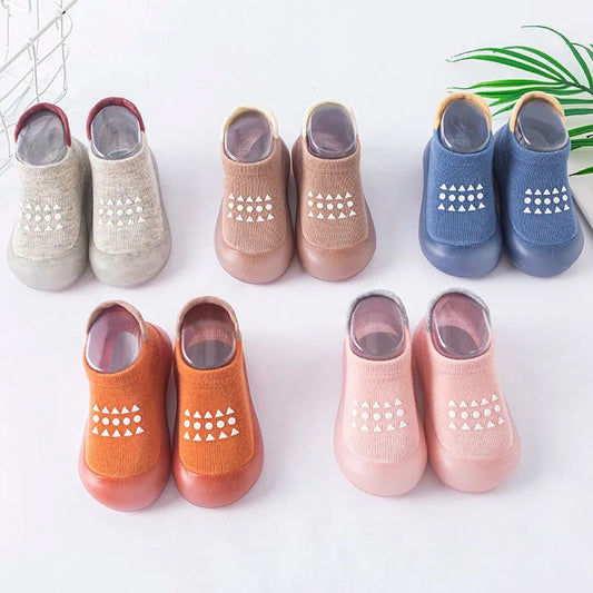 Zapatos de verano de algodón peinado antideslizantes y transpirables para niños, suela suave, para caminar, con malla y calcetines de bebé.