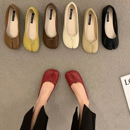Women Flats Tabi Ninja Shoes Woman Ladies Microfiber Leather Comfy Flats Split Toe Slippers Soft Bottom Loafers Solid Brief La