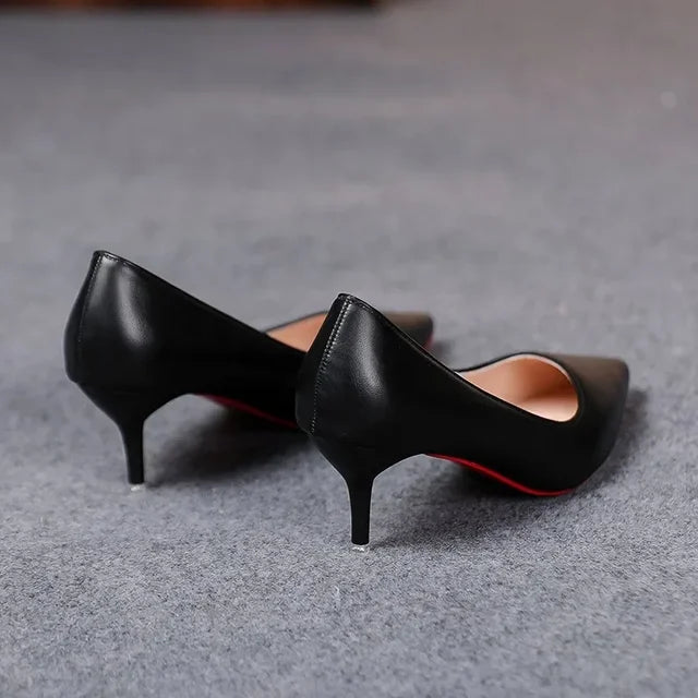 Zapatos de tacón alto y fino de piel suave para mujer, de primavera 2022, con tacón de aguja negro, talla grande, sexys y a la moda.