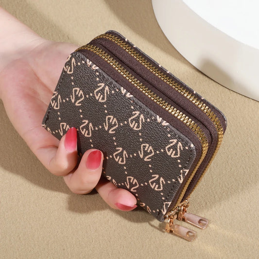 Chic Vintage Zippered Card Holder Wallet for Women - Secure Multi-Card Slots, Fashionable Faux Leather with Coin Purse Luxurious