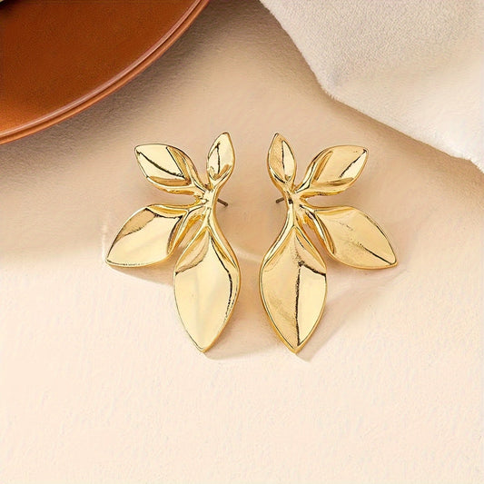 Pendientes de botón con forma de flor irregular, color dorado, aleación de zinc, para piercing en la oreja, decoración, recuerdos de fiesta