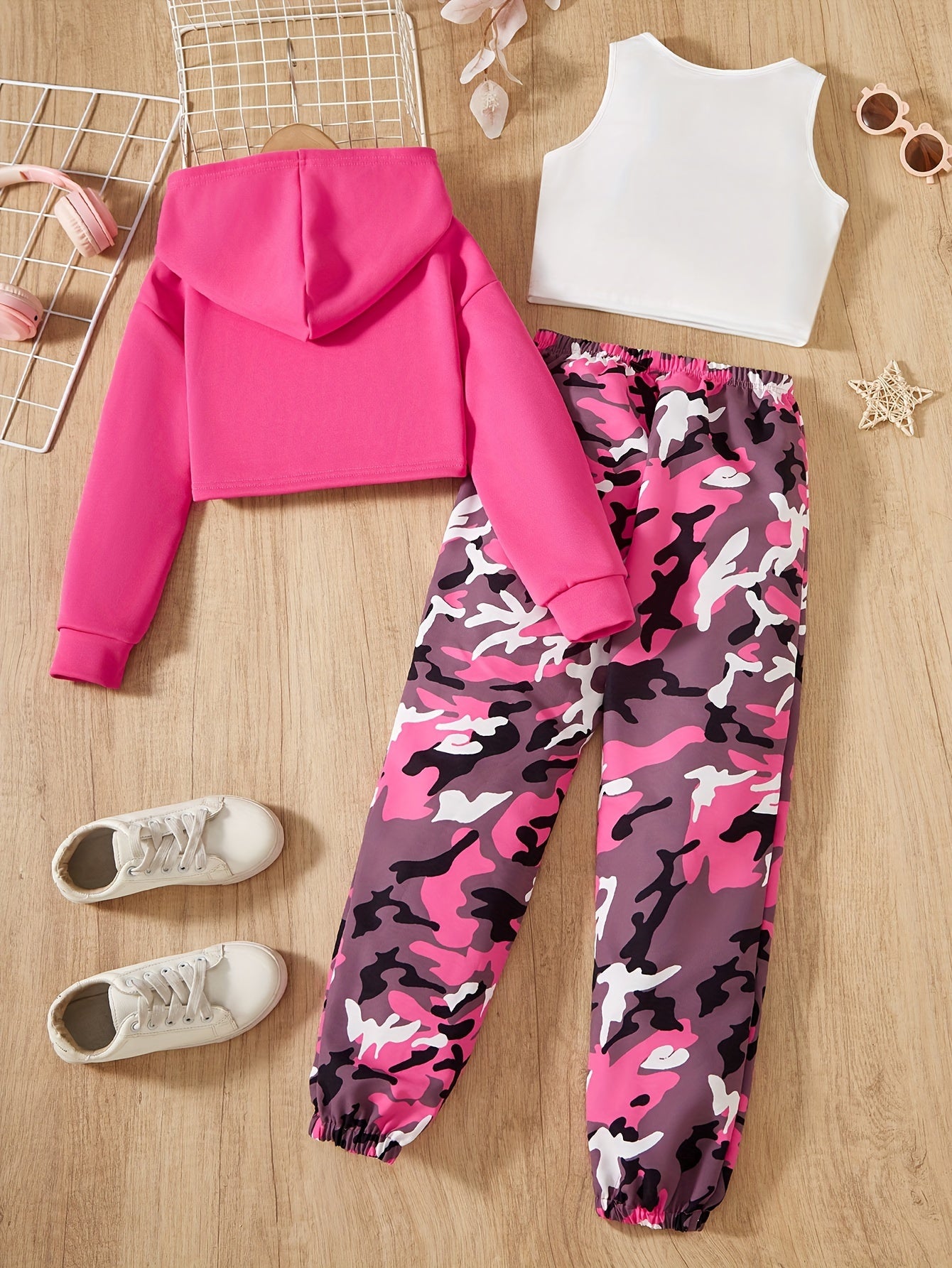 Girls' 3pcs Trendy Outfit Set: Hooded Crop Top, Letter Print Vest & Camo Joggers - Machine Washable Polyester Blend for Fall/Winter, Perfect for Outdoor