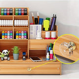 Elegante organizador de escritorio de madera con un diseño único para bolígrafos y documentos: perfecto para el uso diario en la oficina.