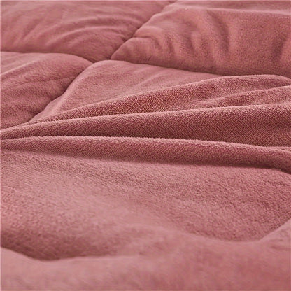 Reversible Plaid Comforter - Contemporary All-Season Quilted Duvet Insert with Box Stitch, Ultra Soft Milk Velvet Fabric, Medium Weight Polyester Fill, Machine Washable, Multipurpose - Available in 9 Sizes, Christmas Present