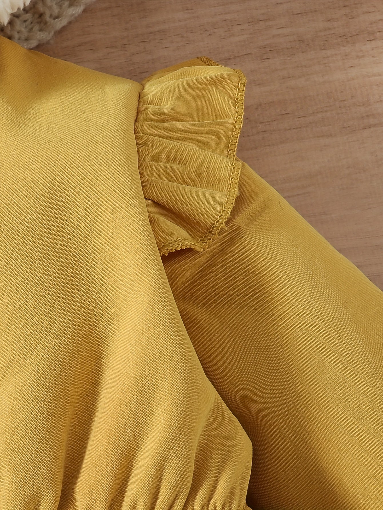 Chaqueta cálida de forro polar artificial con capucha para niños pequeños, abrigo exterior con bonitos volantes, ropa para niña para otoño e invierno.