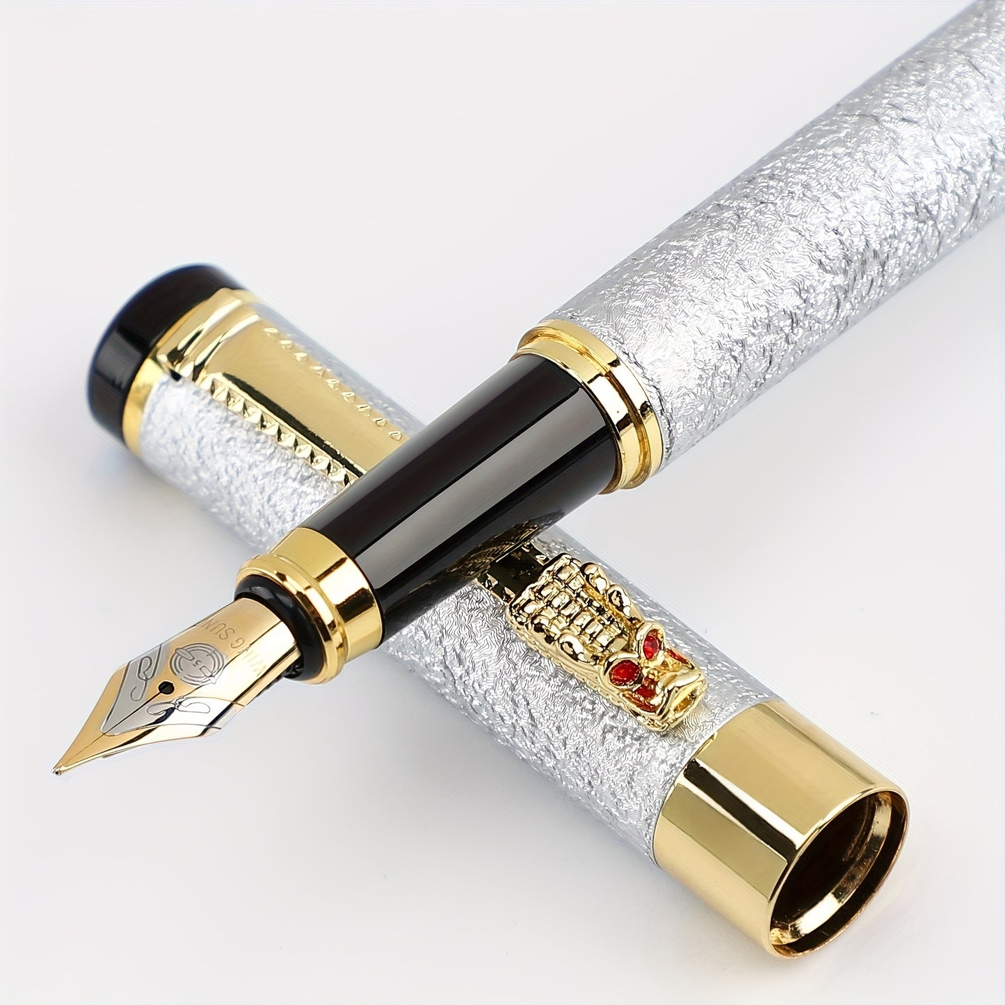 Ergonomic Matte Metal Fountain Pen with Iridium Nib 0.5mm - Perfect for Business & Office, Daily Writing, Calligraphy Practice, Business Writing Tool | Decorative Pen Design | Intricate Clip Detailing
