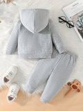 Conjunto de sudadera con capucha y pantalones de manga larga con estampado de letras "Love Dad and Mom" ​​de dos piezas para niños pequeños, ideal para exteriores.