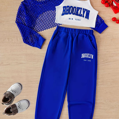 Conjunto de 3 piezas para niñas: camiseta con letras Brooklyn, top playero y pantalón deportivo. Versátil para uso informal de verano y exterior.