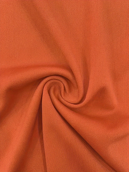 Conjunto de dos piezas de túnica y pantalón de cuello redondo de manga larga lisa para mujer de talla grande.