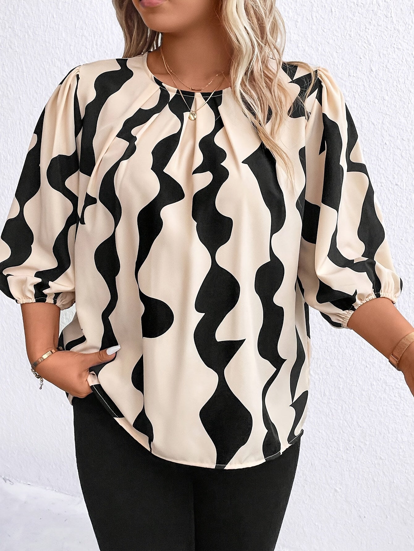 Plus Size Geometric Print Blouse, Casual Crew Neck Lantern Sleeve Blouse For Summer, Women's Plus Size Clothing