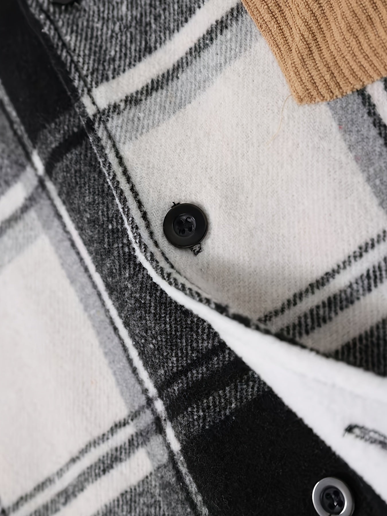 1pc Men'S Casual Plaid Fleece Jacket, Thickened Outerwear with Button Closure, Polyester Fabric, Non-Stretch, Regular Fit, Autumn/Winter Season, Solid Color Pocket Detail
