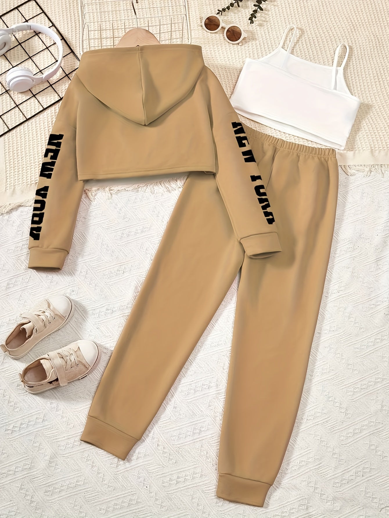 Girls' 3pcs Fashion Outfit, Short Hoodie and Tank Top with Athletic Pants Set, New York Print Casual Long Sleeve Top, Kids Spring/Summer/Autumn/Winter Clothing, Knitted Fabric, Stretchy, Letter Pattern, Regular Fit, Polyester