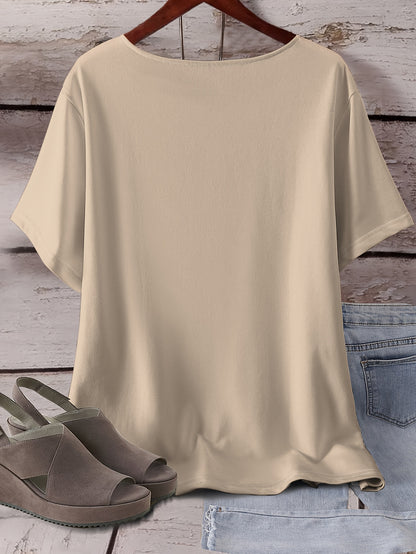 Women's Plus Size Light Blue Floral Heart All-Over Print T-Shirt - Stretchy Casual Round Neck Short Sleeve Top, Machine Washable for Casual Attire, Versatile Wardrobe Staple, Stylish Graphic Tee, Comfortable Fit, Printed Blou