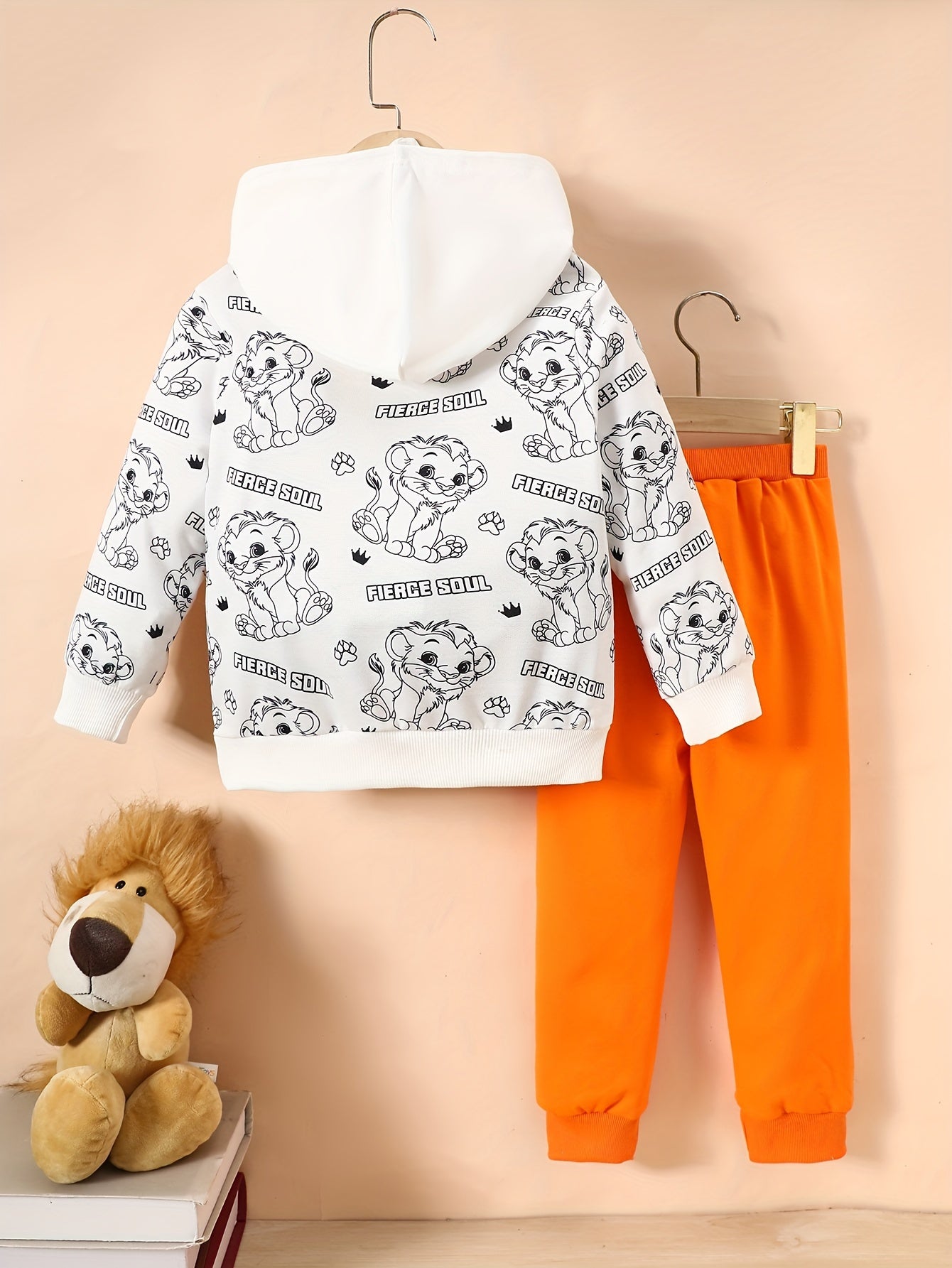 Popular Autumn and Winter Set for Boys Featuring a Hoodie and Sweatpants with a Lion Print, Designed for Targeted Development, for Outdoor