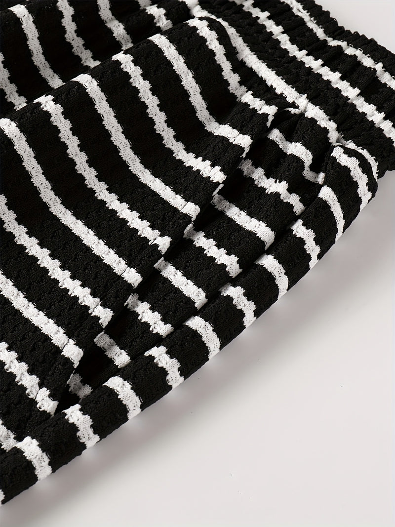 Summer New Arrival Plus Size Women's V-Neck Striped Top and Shorts Set