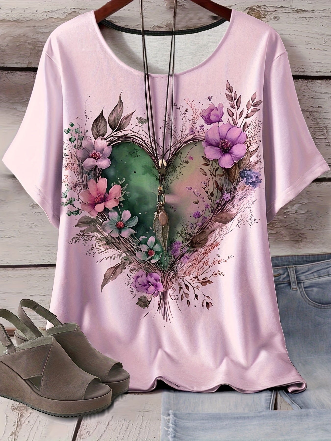 Women's Plus Size Light Blue Floral Heart All-Over Print T-Shirt - Stretchy Casual Round Neck Short Sleeve Top, Machine Washable for Casual Attire, Versatile Wardrobe Staple, Stylish Graphic Tee, Comfortable Fit, Printed Blou