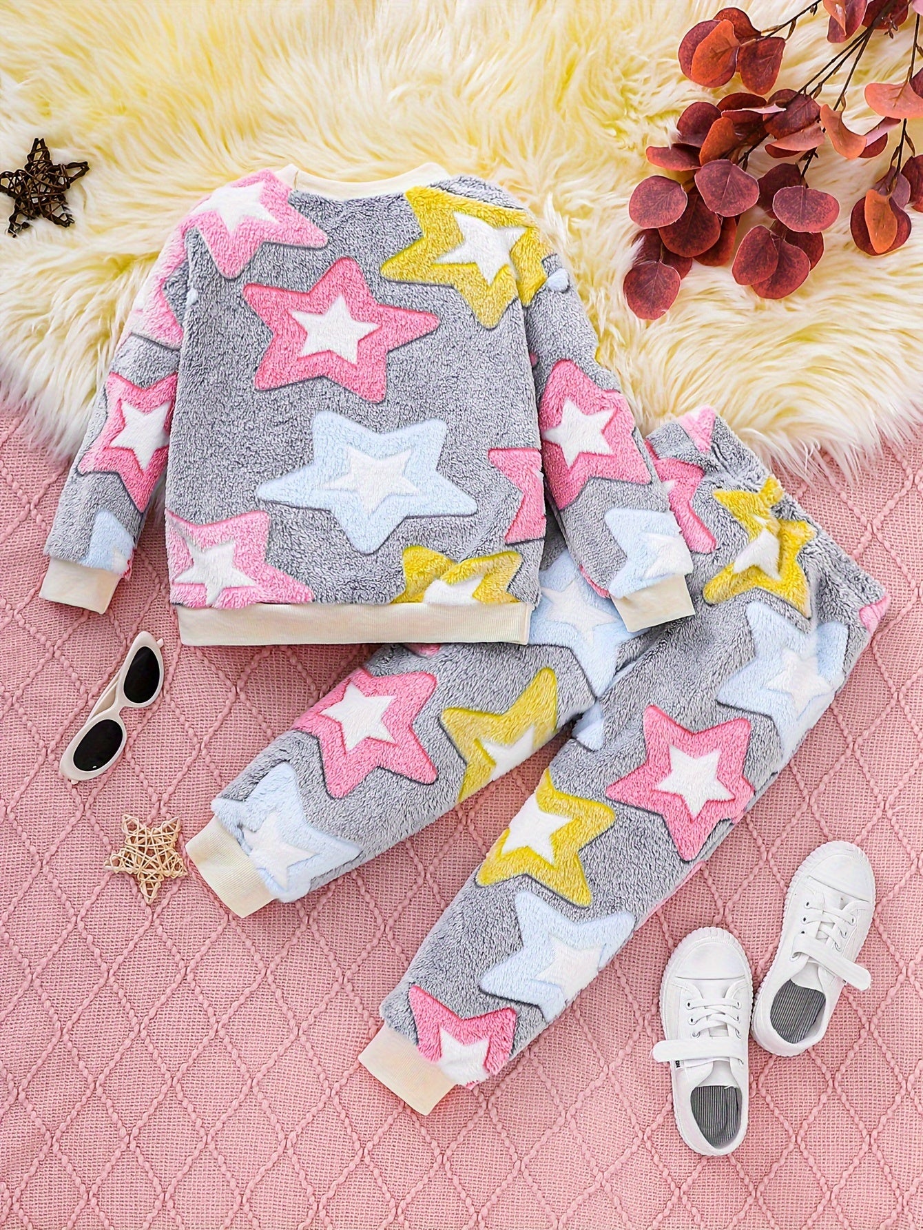Cozy Girls' Fleece-Lined Star Pattern Pajama Set - Long Sleeve & Pants, Warm & Comfortable Casual Home Wear for Autumn/Winter, Machine Washable, Polyester