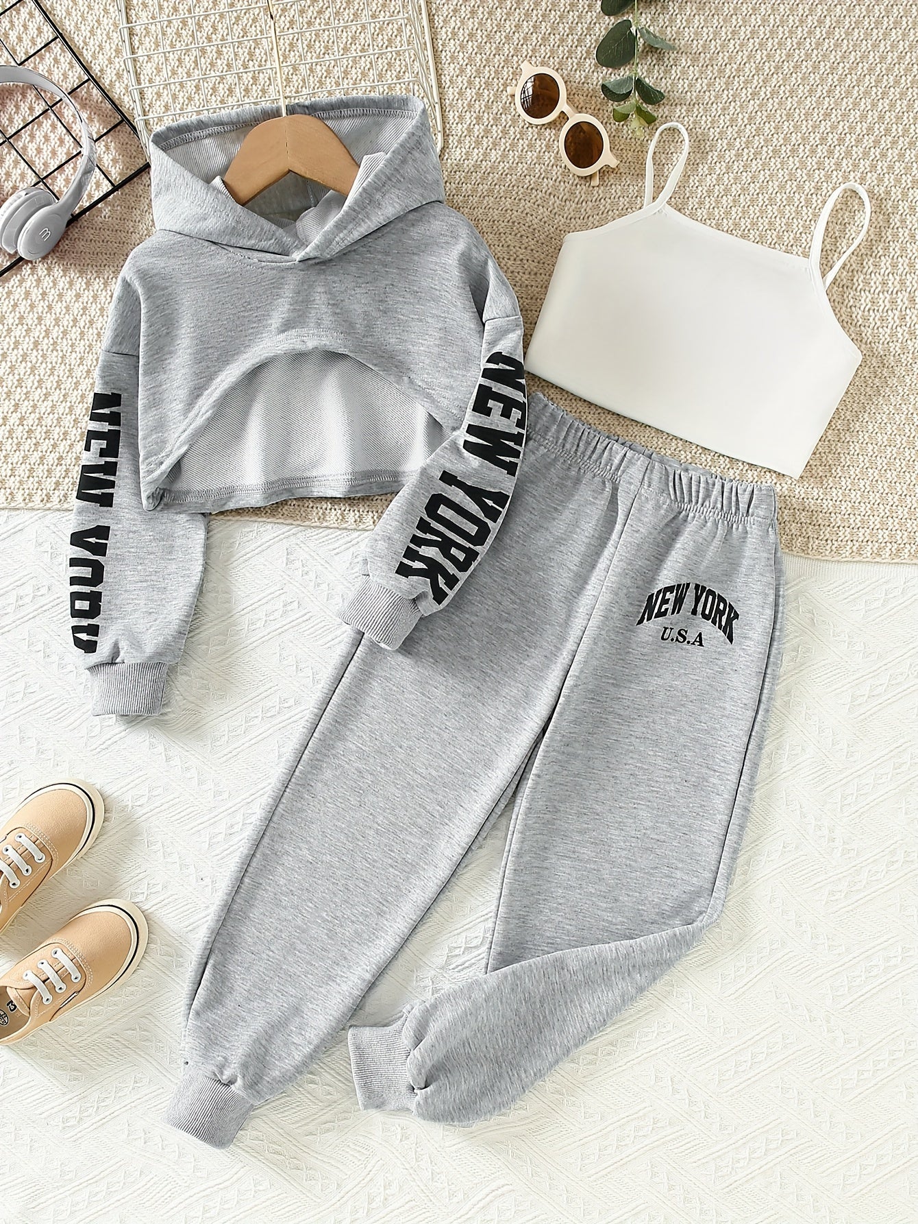 Girls' 3pcs Fashion Outfit, Short Hoodie and Tank Top with Athletic Pants Set, New York Print Casual Long Sleeve Top, Kids Spring/Summer/Autumn/Winter Clothing, Knitted Fabric, Stretchy, Letter Pattern, Regular Fit, Polyester