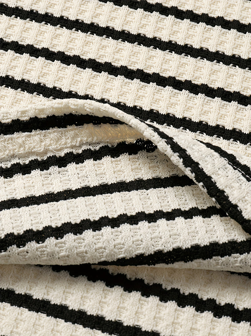 Summer New Arrival Plus Size Women's V-Neck Striped Top and Shorts Set