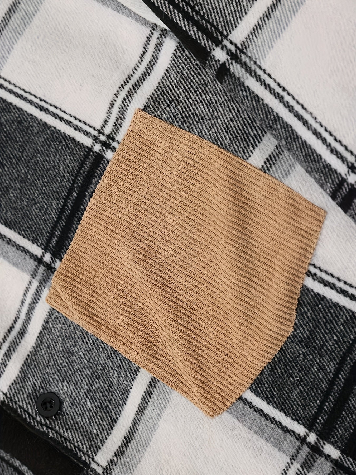 1pc Men'S Casual Plaid Fleece Jacket, Thickened Outerwear with Button Closure, Polyester Fabric, Non-Stretch, Regular Fit, Autumn/Winter Season, Solid Color Pocket Detail