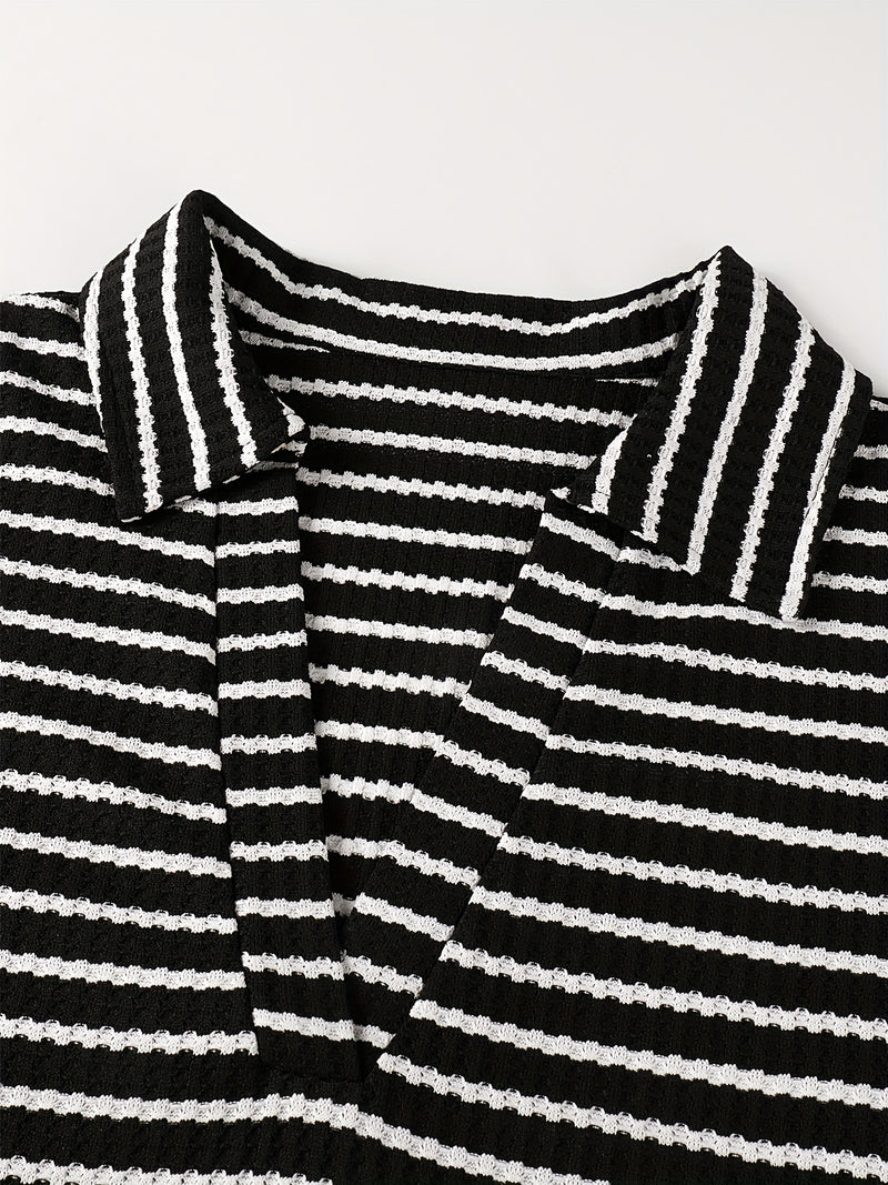 Summer New Arrival Plus Size Women's V-Neck Striped Top and Shorts Set