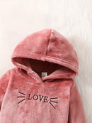 2-piece Baby's LOVE Embroidery Warm Fuzzy Hoodie + Cute Bear Bag + Casual Pants, Toddler &amp; Infant Girl's Outdoor Clothing Set For Fall Winter