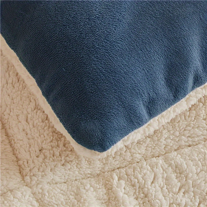 Reversible Plaid Comforter - Contemporary All-Season Quilted Duvet Insert with Box Stitch, Ultra Soft Milk Velvet Fabric, Medium Weight Polyester Fill, Machine Washable, Multipurpose - Available in 9 Sizes, Christmas Present