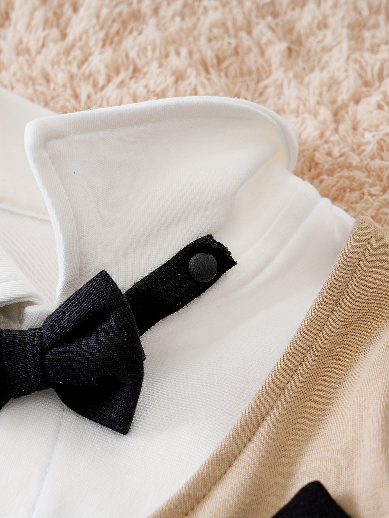 Body de algodón para caballero con decoración de pajarita para bebé, mono cómodo de manga larga, ropa para bebé niño para interior y exterior.