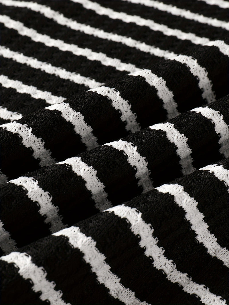 Summer New Arrival Plus Size Women's V-Neck Striped Top and Shorts Set