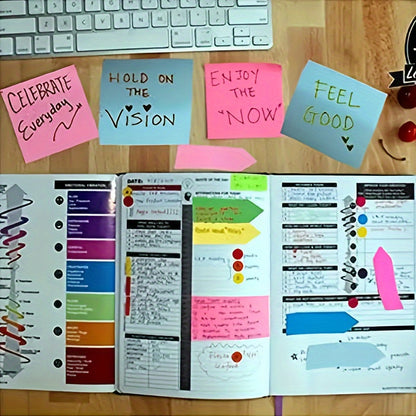 Organizador de escritorio creativo para oficina: notas adhesivas, bloc de notas, calendario y caja de almacenamiento.