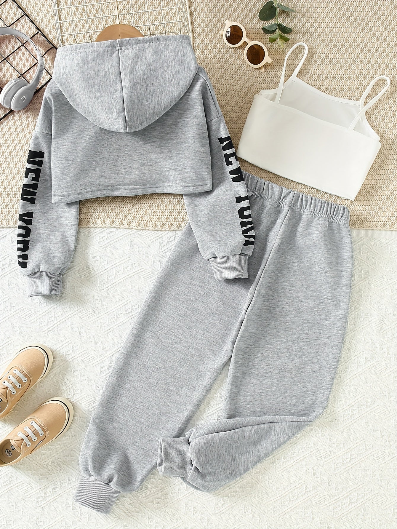 Girls' 3pcs Fashion Outfit, Short Hoodie and Tank Top with Athletic Pants Set, New York Print Casual Long Sleeve Top, Kids Spring/Summer/Autumn/Winter Clothing, Knitted Fabric, Stretchy, Letter Pattern, Regular Fit, Polyester