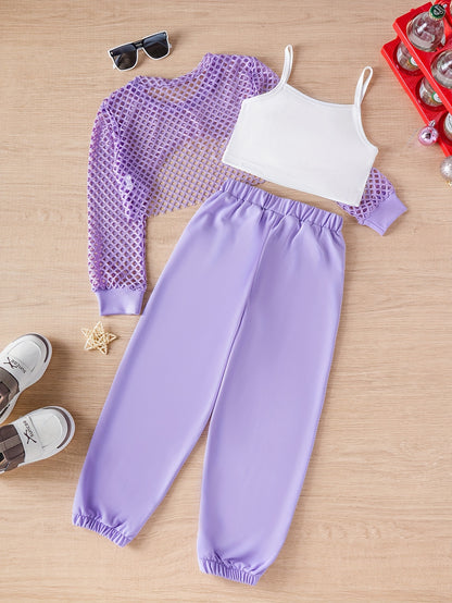 Conjunto de 3 piezas para niñas: camiseta con letras Brooklyn, top playero y pantalón deportivo. Versátil para uso informal de verano y exterior.