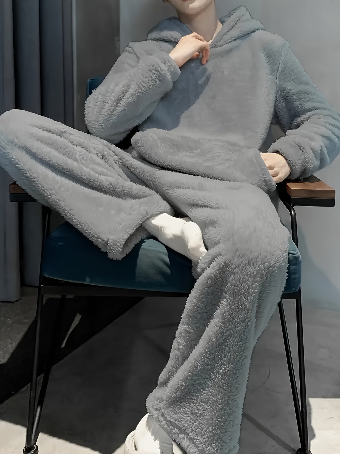 1set Men'S Casual Fleece Pajama Set - Cozy Flannel Loungewear with Hooded Long Sleeve Top and Loose Pants, Solid Color, Polyester, Knitted Fabric, with Pockets, Regular Fit for Autumn/Winter