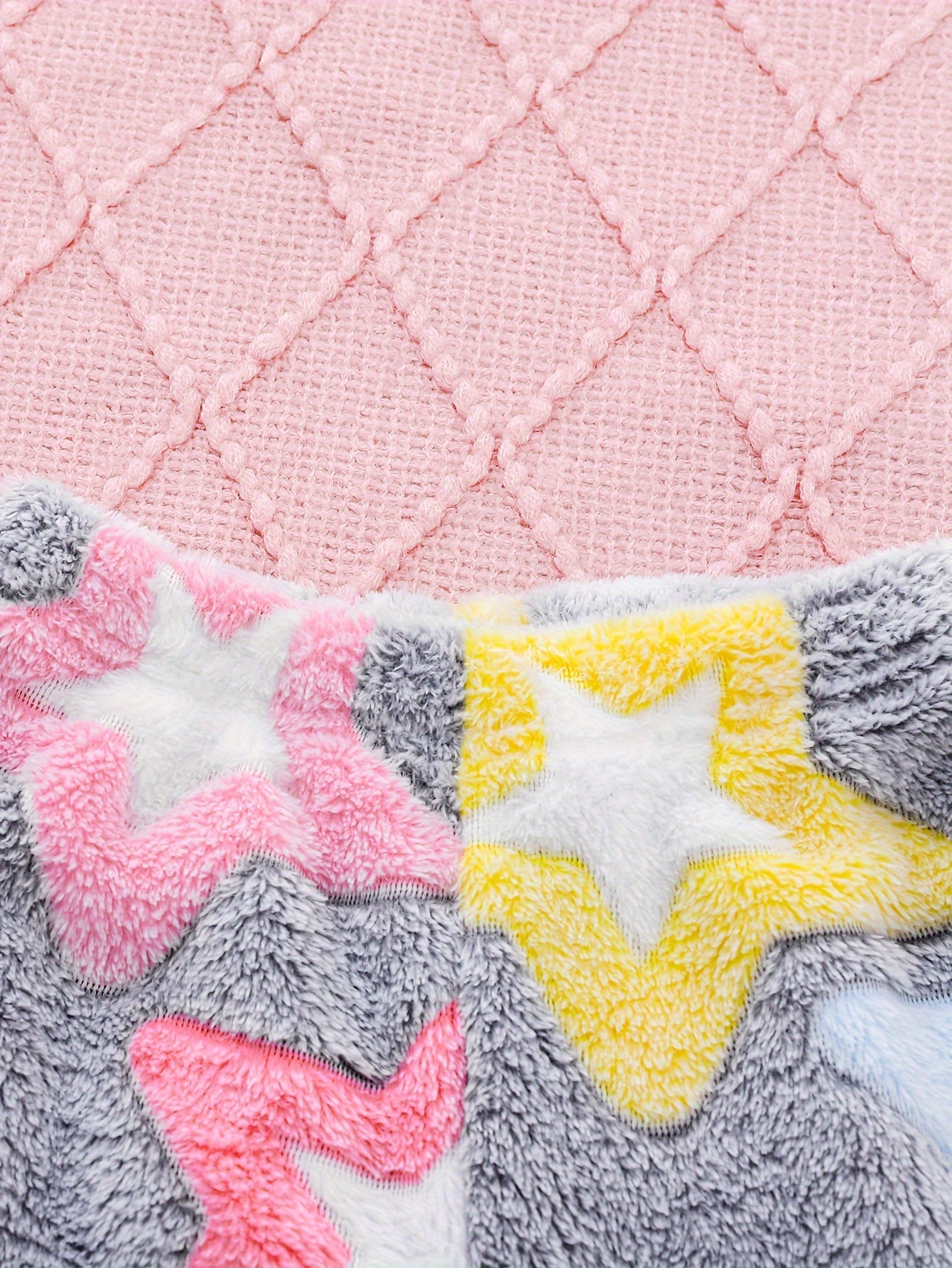 Cozy Girls' Fleece-Lined Star Pattern Pajama Set - Long Sleeve & Pants, Warm & Comfortable Casual Home Wear for Autumn/Winter, Machine Washable, Polyester