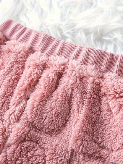 Casual Plush Animal Pattern Crew Neck Pullover Lash Set for - Cozy Warm Fall/Winter Long Sleeve and Pants Outfit, 100% Polyester Non-Stretch Knit Fabric for Weekend Casual Wear - Keep Away from Fire