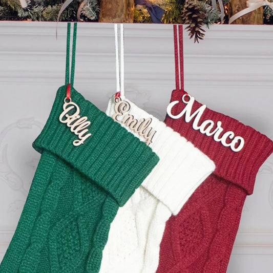 Etiquetas de medias, nombre de madera para medias, nombre de medias navideñas, decoración de medias, etiqueta de regalo de Navidad