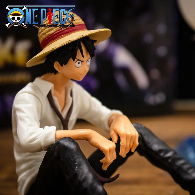 Anime Luffy Posição Sentada Action Figure, Modelo PVC, Coleção Estátua, Boneca Estatueta, Brinquedo para Presente de Aniversário, 12cm, 1 Pc