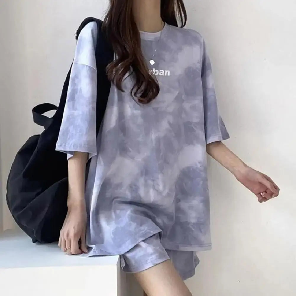Camiseta e shorts de tintura de gravata de 2 peças para mulheres, manga curta solta, perna larga, roupa esportiva para estudantes, terno da moda coreana