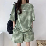 Camiseta e shorts de tintura de gravata de 2 peças para mulheres, manga curta solta, perna larga, roupa esportiva para estudantes, terno da moda coreana