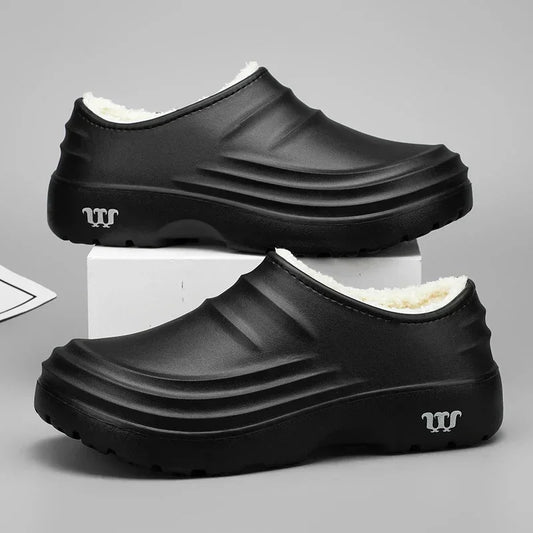 Chinelos de algodão impermeáveis para homens, deslizamento interno em sapatos, sapatos quentes de jardim em casa, moda concisa, novo inverno, 2024