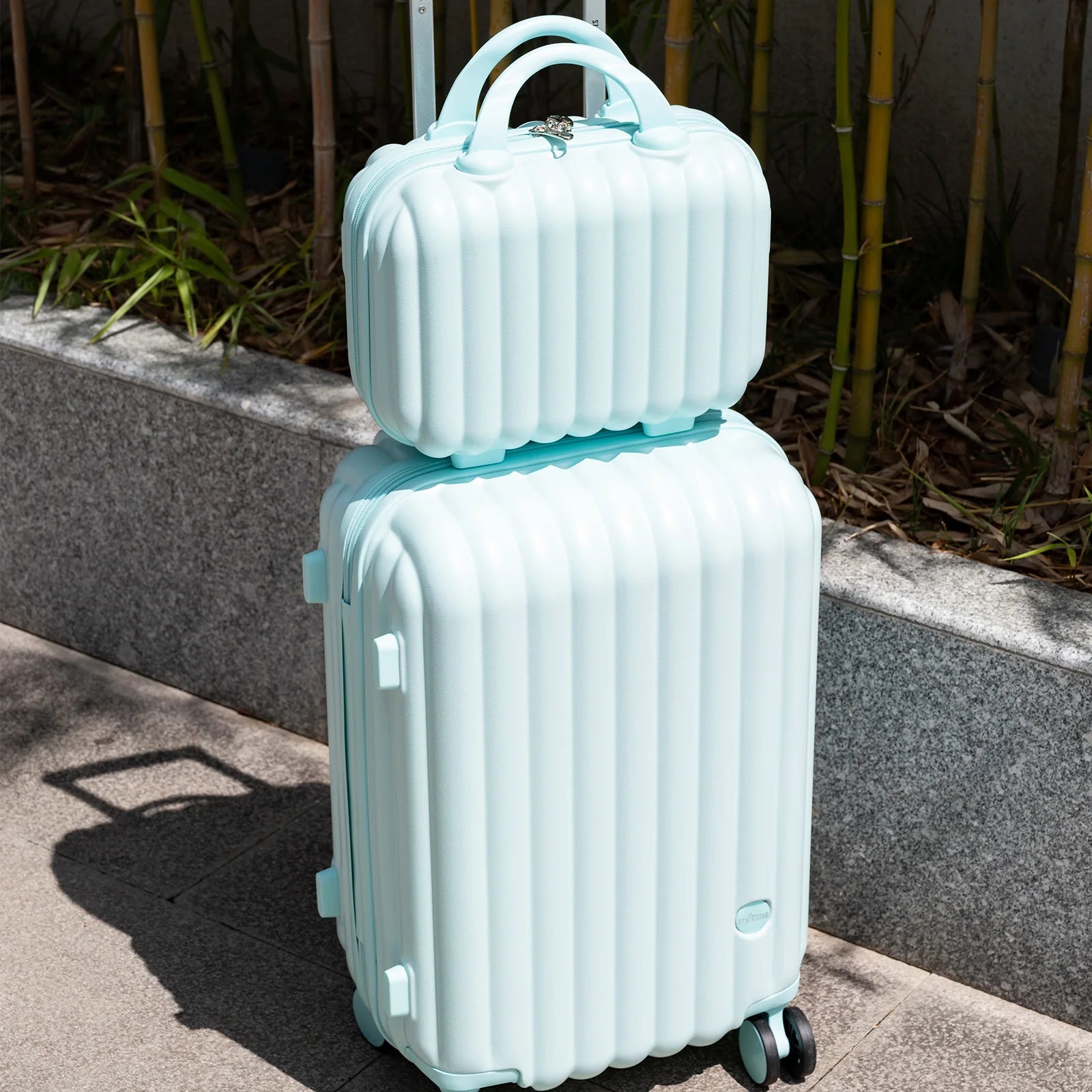 S7 STAR 2-Piece Trolley Suitcase Set, Lightweight PC Shell, Silent 360° Spinner Wheels, Telescopic Handle with 3 Heights, Durable and Scratch Resistant for Travel, Cabin and Medium Sizes with Polyester Lining.