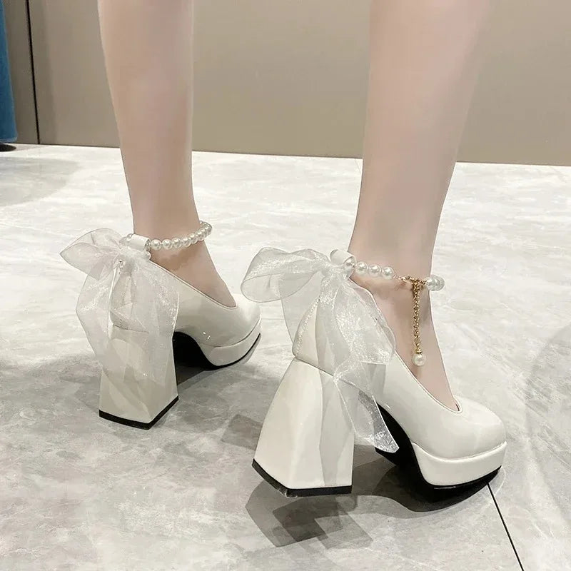 Elegantes tacones altos con punta cuadrada y lazo para mujer, negros, a la moda, con tacón grueso, para bodas, fiestas, con encaje de perlas. 