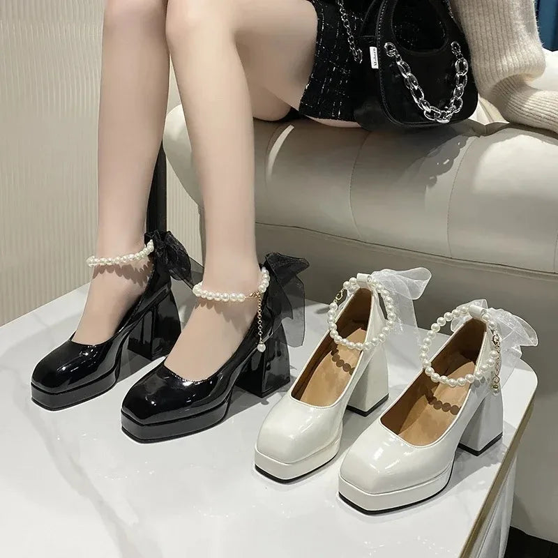 Elegantes tacones altos con punta cuadrada y lazo para mujer, negros, a la moda, con tacón grueso, para bodas, fiestas, con encaje de perlas. 