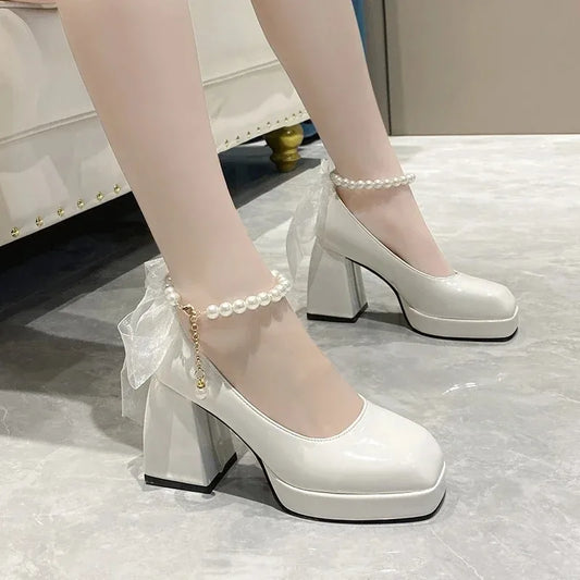 Elegantes tacones altos con punta cuadrada y lazo para mujer, negros, a la moda, con tacón grueso, para bodas, fiestas, con encaje de perlas. 