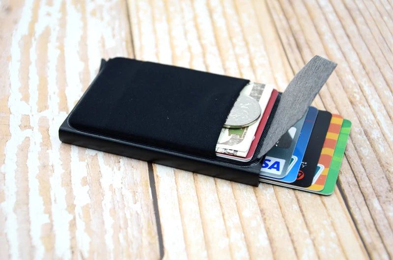 YUECIMIE Cartera delgada de aluminio con bolsillo trasero elástico, tarjetero para identificación, mini billetera RFID, estuche automático emergente para tarjetas bancarias.