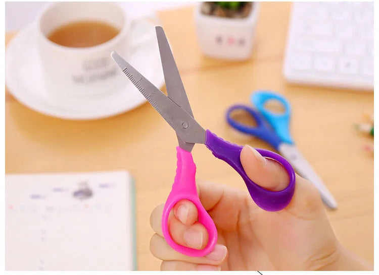 1 Pc Children Cartoon Round Head Safety Scissors  with Plastic DIY Manual Paper-cut Kindergarten Art Designer Stationery