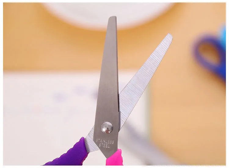 1 Pc Children Cartoon Round Head Safety Scissors  with Plastic DIY Manual Paper-cut Kindergarten Art Designer Stationery