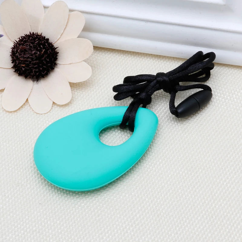 Collar sensorial para masticar, paquete de colgante de silicona para masticar, juguete de entrenamiento y desarrollo para bebés en dentición, autismo y ansiedad.